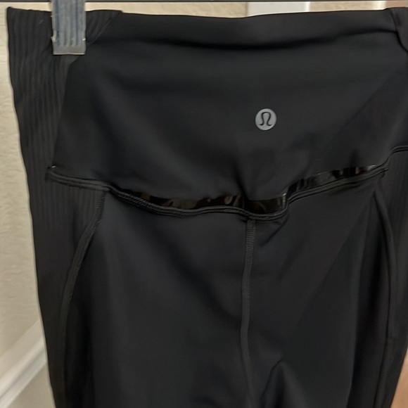 Lululemon Athletica rare black gloss trim run high rise leggings tights Size 2 - Picture 9 of 17